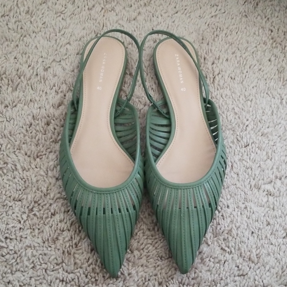 Green Pointed Flats